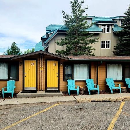 Rundle Mountain Lodge Canmore Exterior foto